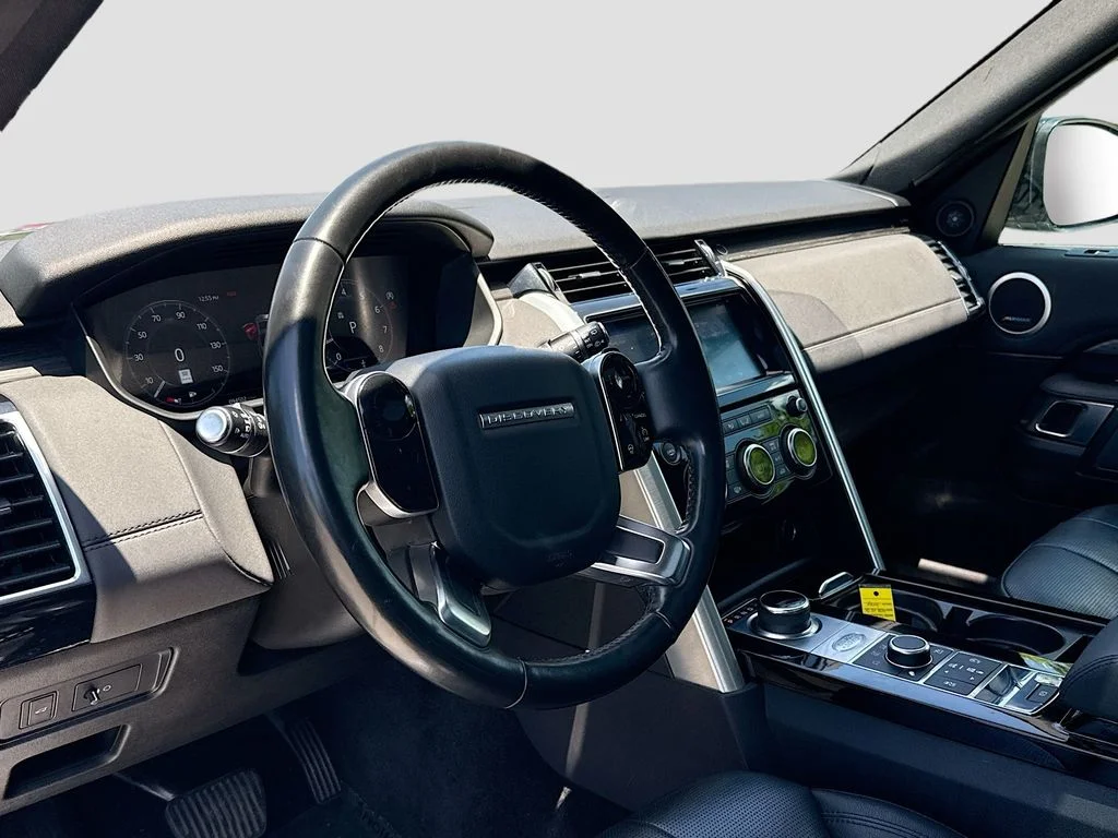 Used 2019 Gray Land Rover HSE image 9