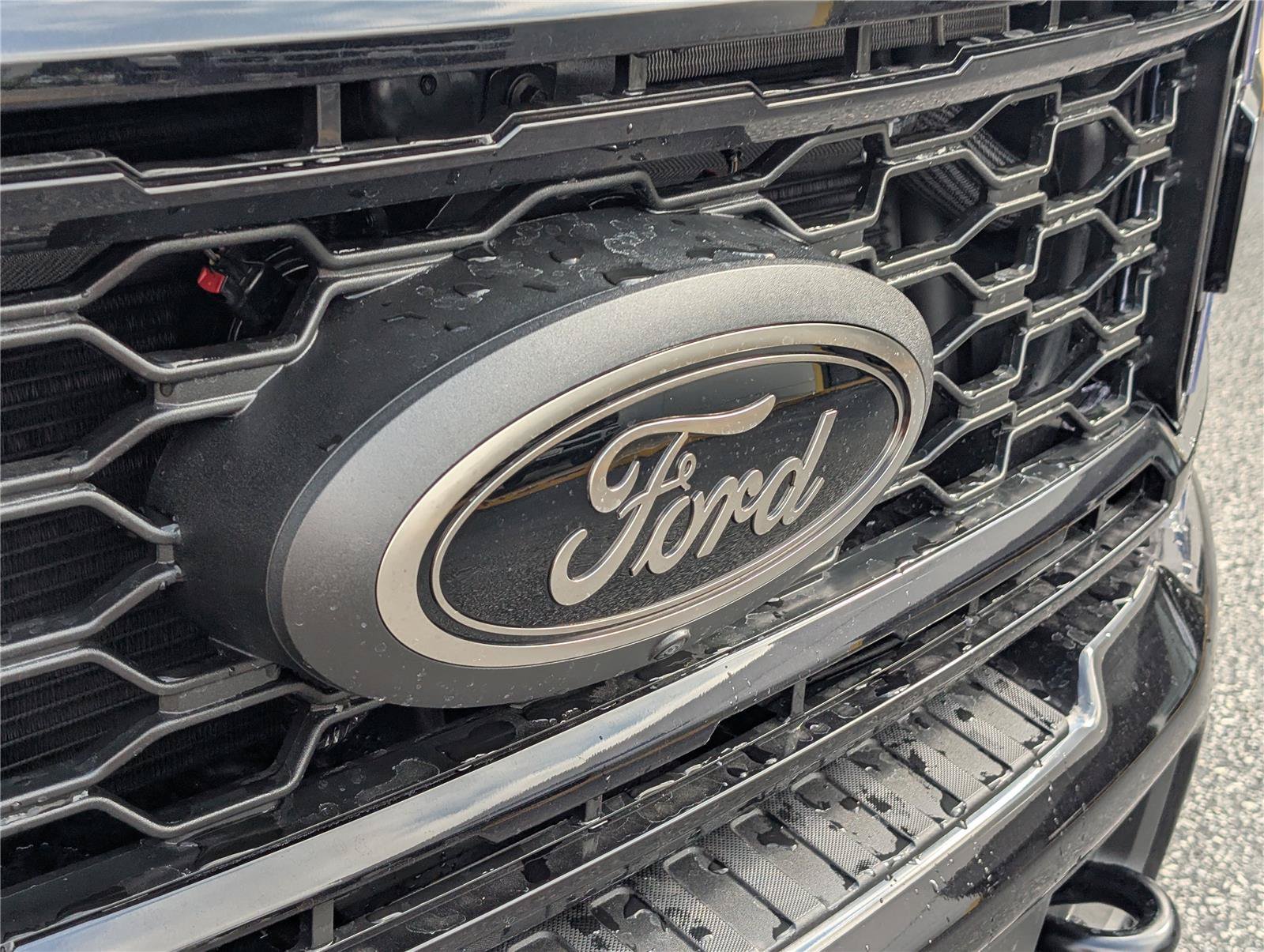 New 2026 AGATE BLACK FORD Lariat image 6