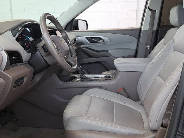 Used 2019 Gray Chevrolet 3LT image 24