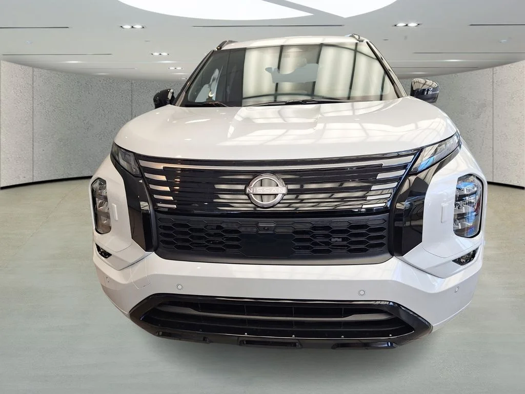 New 2026 White Nissan Platinum image 8