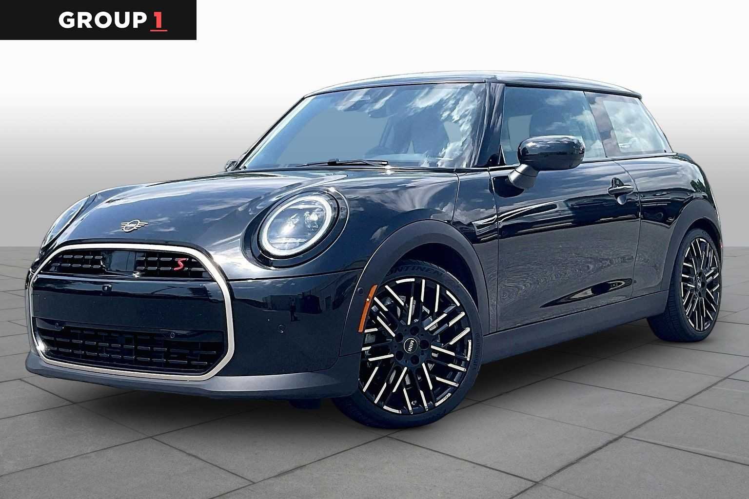 2025 MINI Hardtop Cooper S's photo