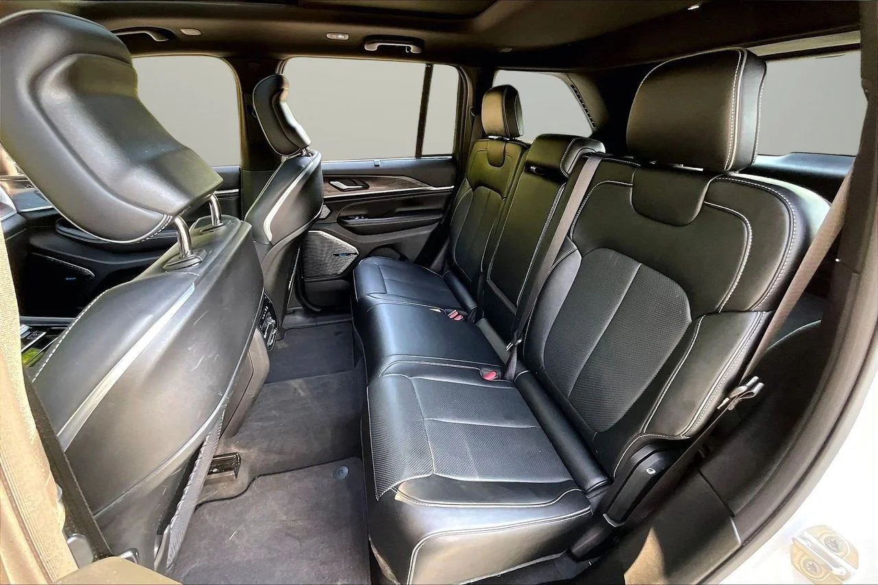 Used 2023 White Jeep Overland 4xe image 23