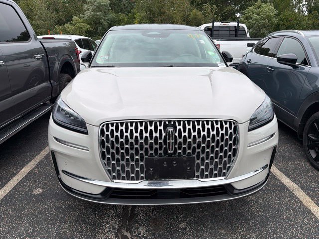 Used 2023 White Lincoln Standard image 2
