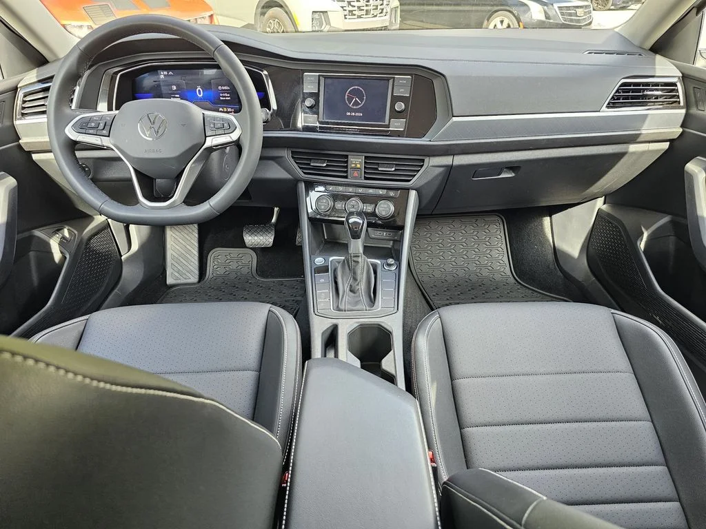Used 2022 Gray Volkswagen 1.5T SE image 11