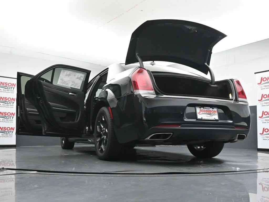 Used 2022 Black Chrysler Touring image 45