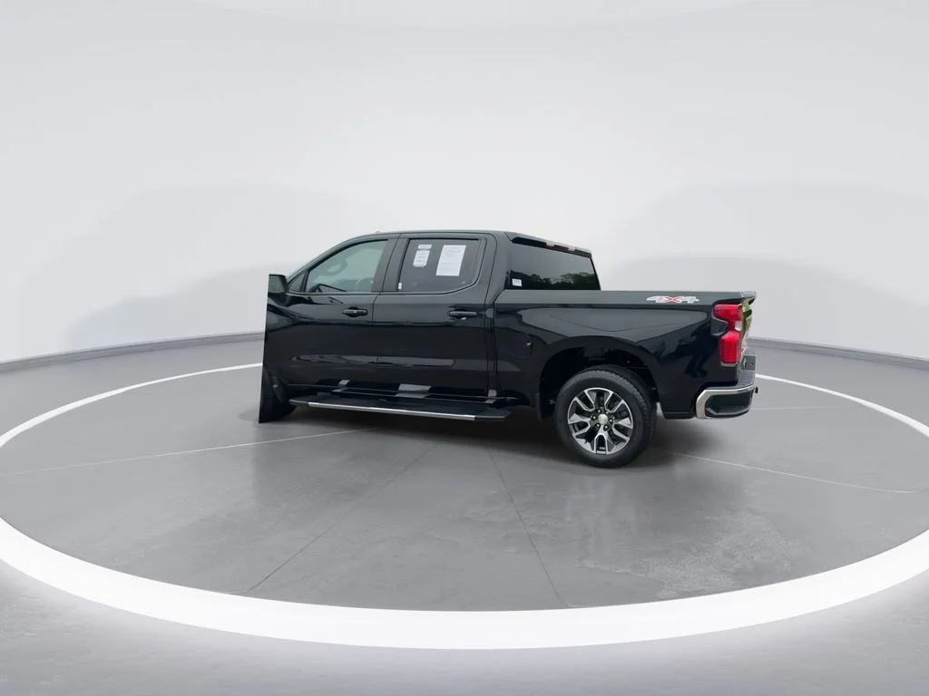 Used 2023 Black Chevrolet LT image 6