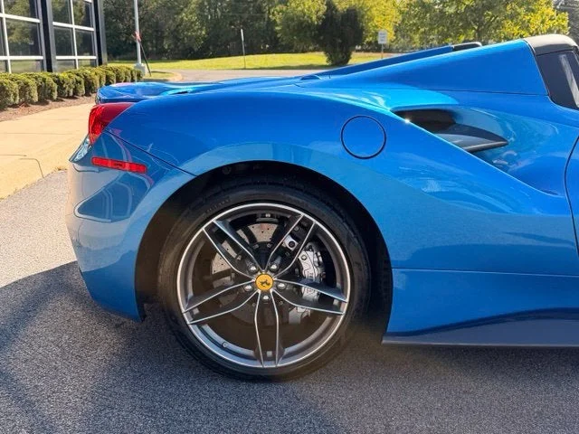 Certified Used 2017 Blu Corsa Ferrari Base image 18
