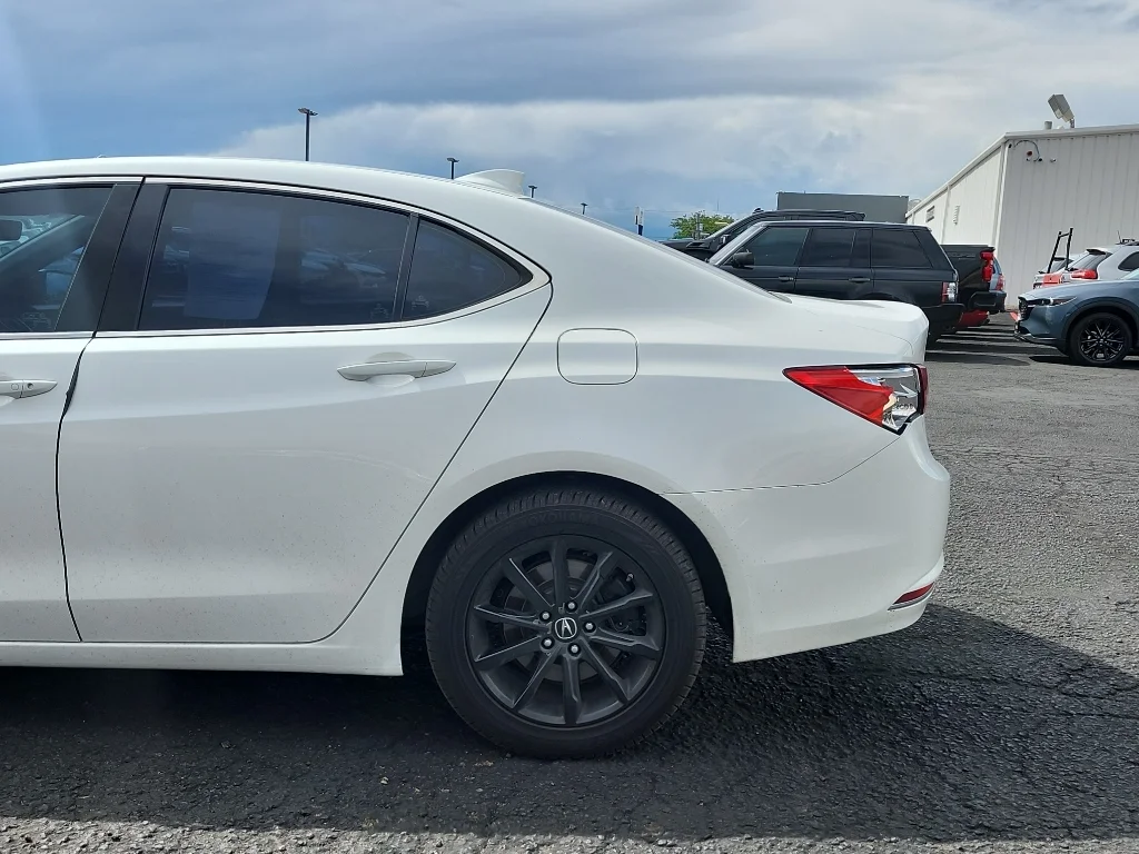Used 2020 Platinum White Pearl Acura 2.4L (DCT) image 9