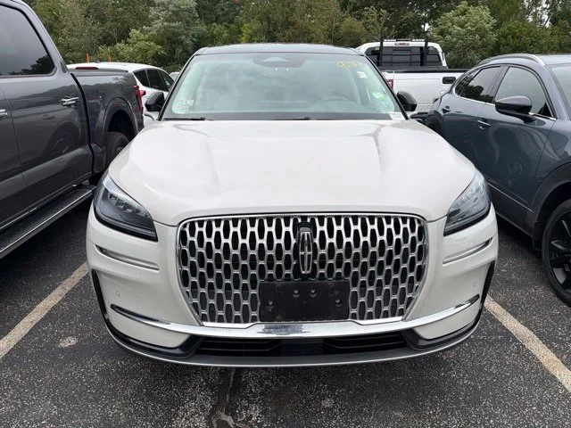 Used 2023 White Lincoln Standard image 2