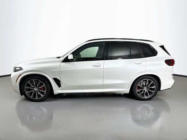 Used 2026 White Metallic BMW xDrive50e image 4