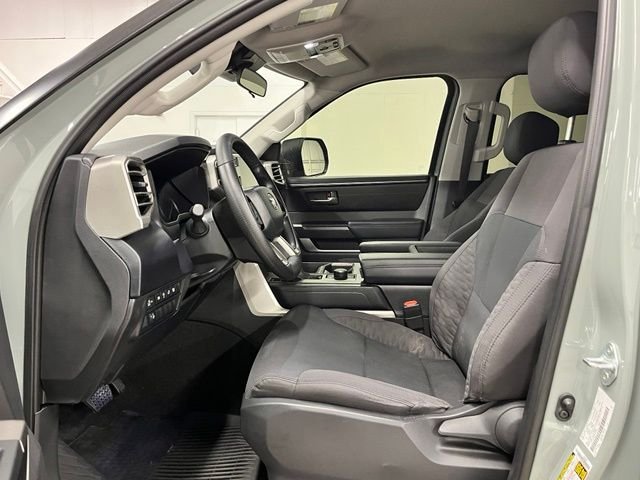 Used 2024  Toyota SR5 image 16