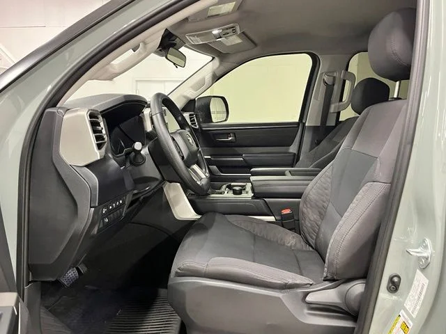 Used 2024  Toyota SR5 image 16