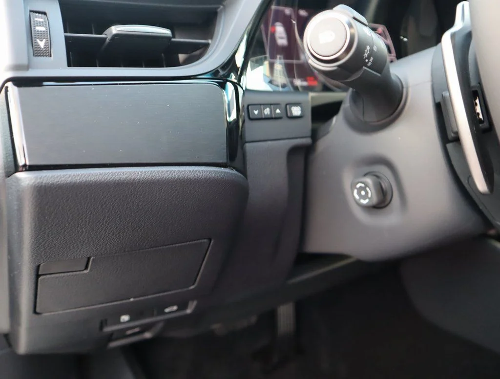 Used 2025 Beige Lexus 350 image 31
