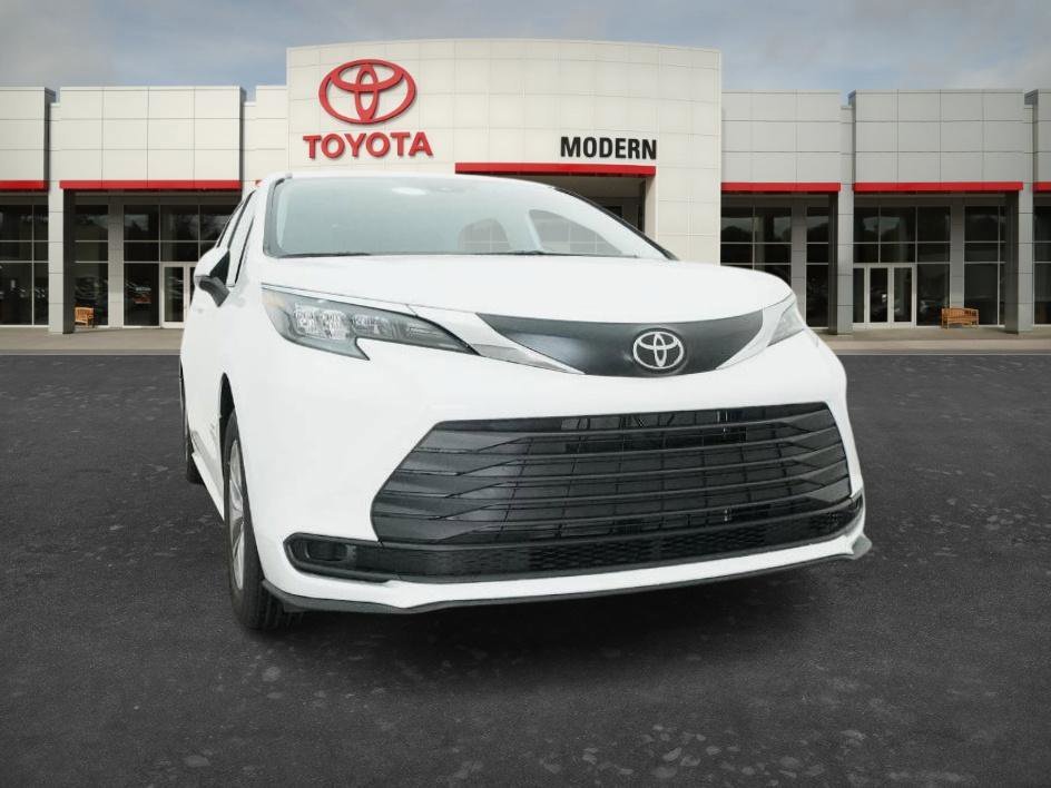 New 2026 Ice Cap Toyota LE image 13