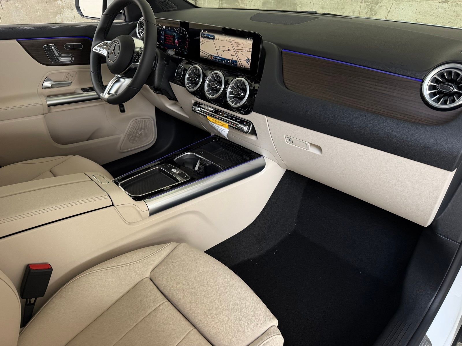 New 2026 Polar White Mercedes-Benz GLA 250 image 15