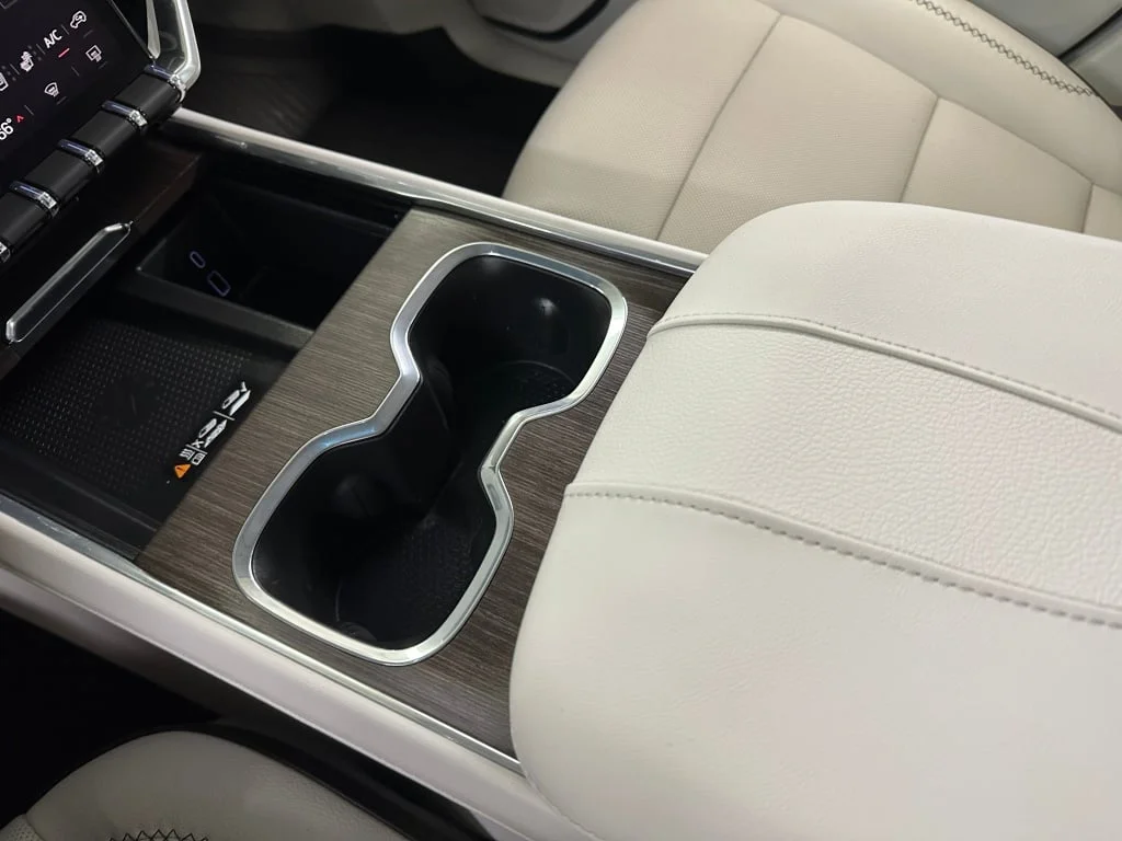 2026 GMC Acadia Denali - Photo 17
