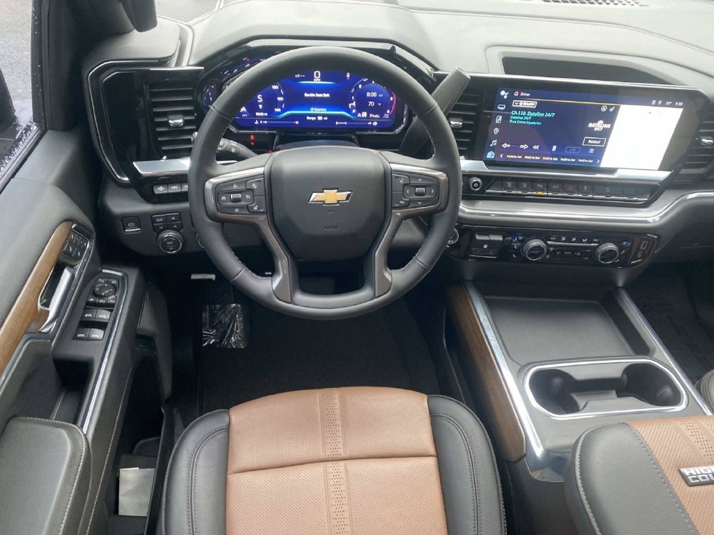 Used 2024 Black Chevrolet High Country image 15