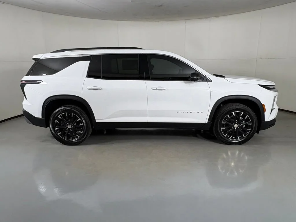 New 2026 Summit White Chevrolet LT image 11