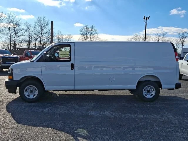 New 2026 Summit White GMC Work Van image 4