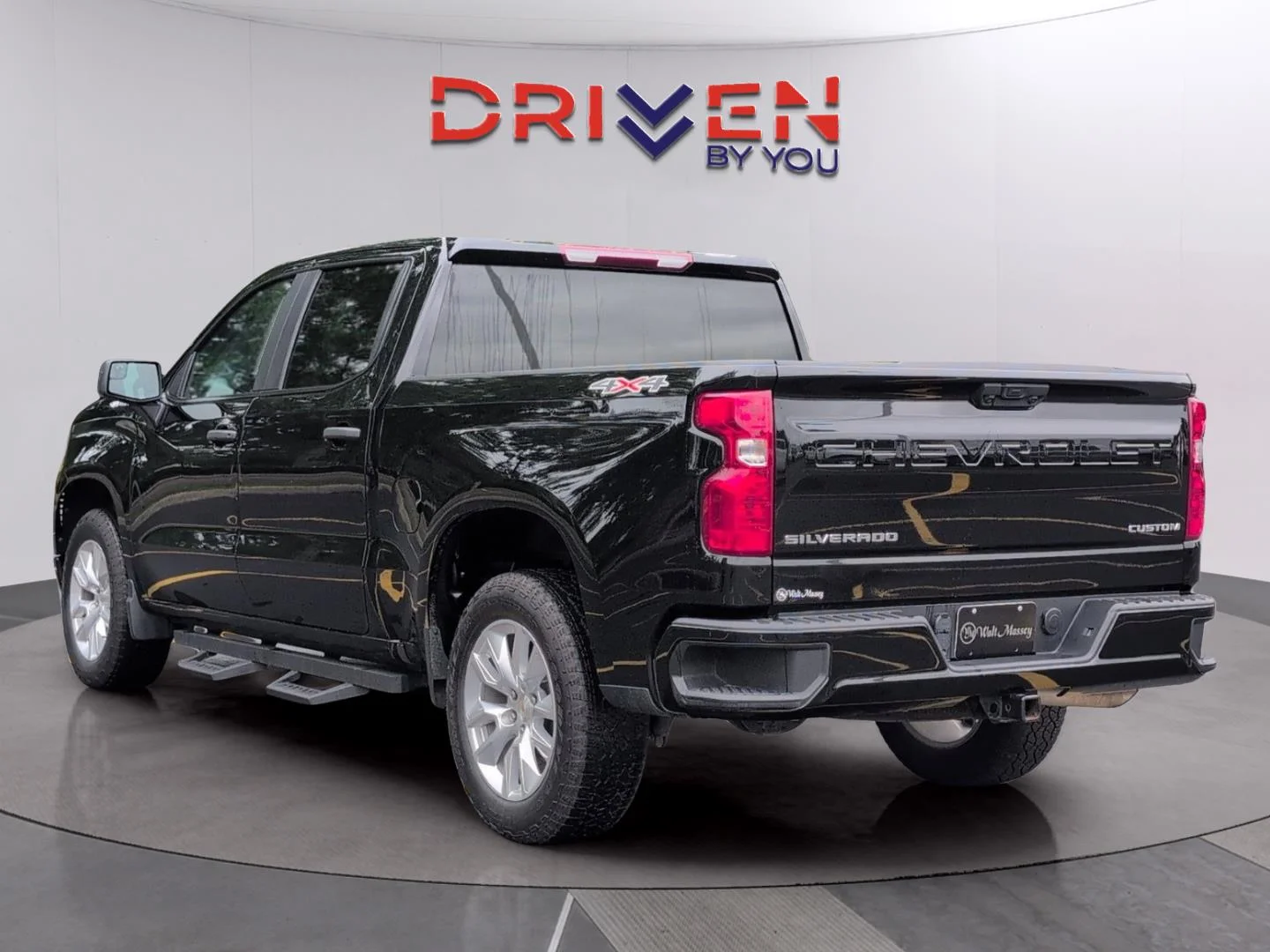 Used 2025 Black Chevrolet Custom image 3