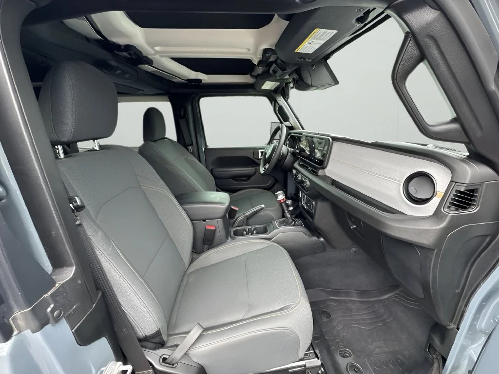 Used 2025 Gray Jeep Sport S image 29
