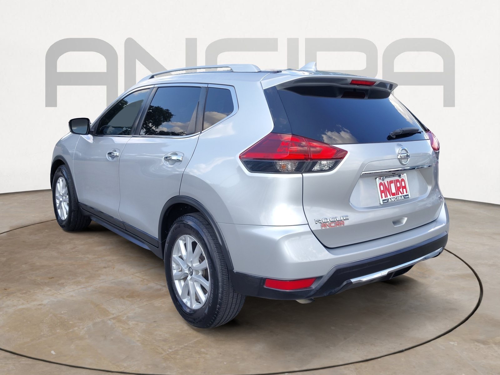 Used 2018 Brilliant Silver Nissan SV image 8