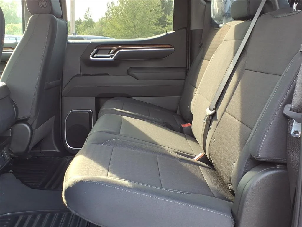 2025 Chevrolet Silverado 1500 LT - Photo 16