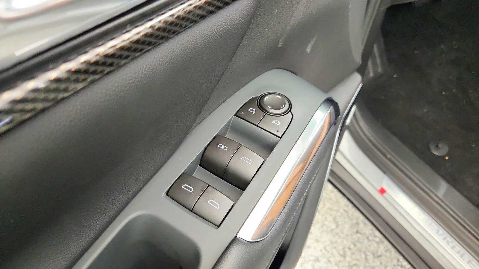 2027 Chevrolet Traverse Z71 - Photo 24
