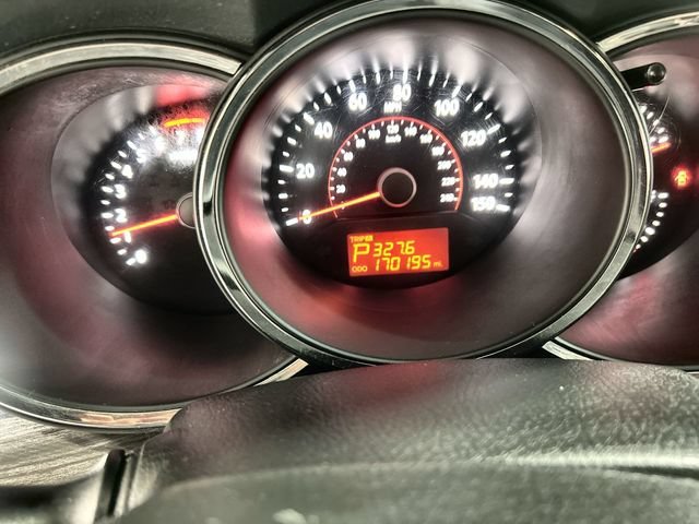 Used 2011 Black Kia EX image 15