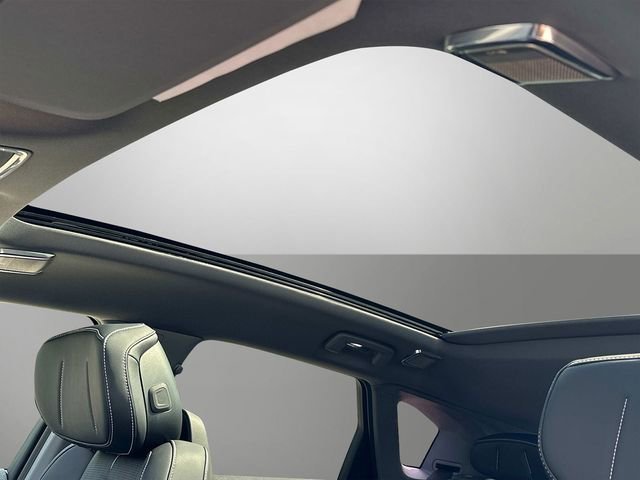 2025 Cadillac OPTIQ Sport 2 - Photo 9