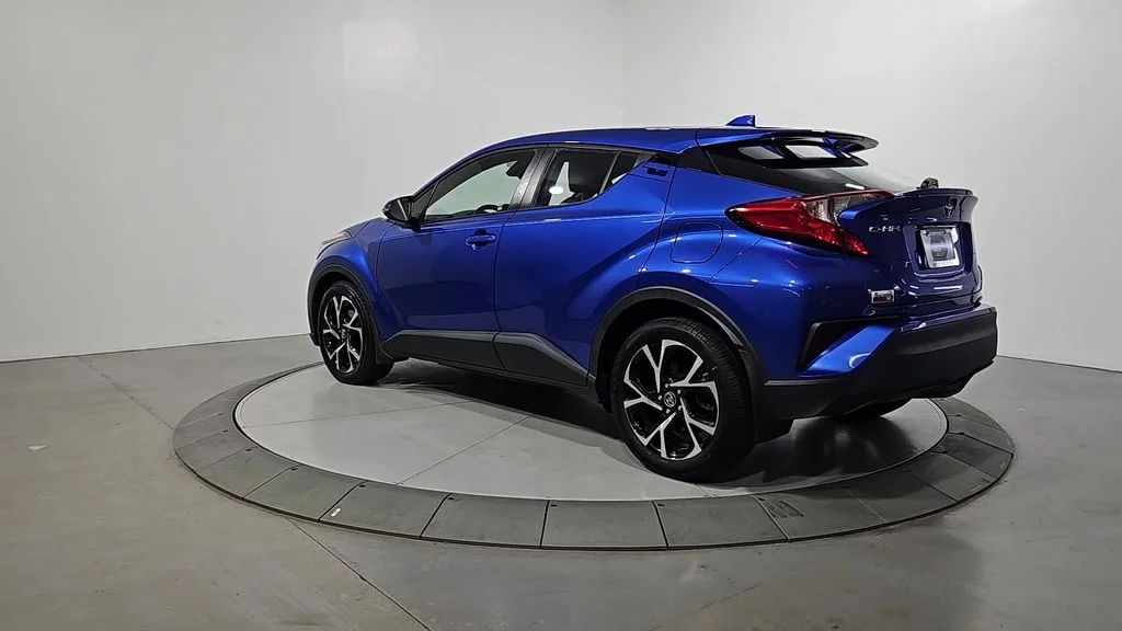 Used 2022 Blue Toyota XLE image 3