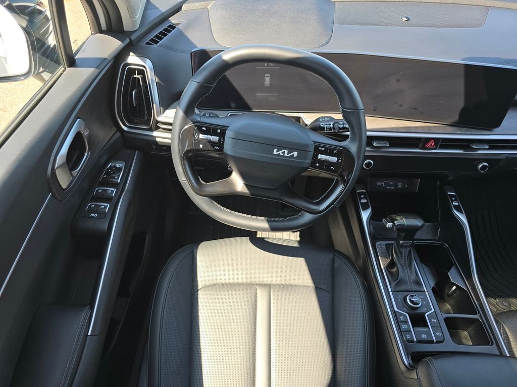 Used 2026 White Kia X-Line EX image 17