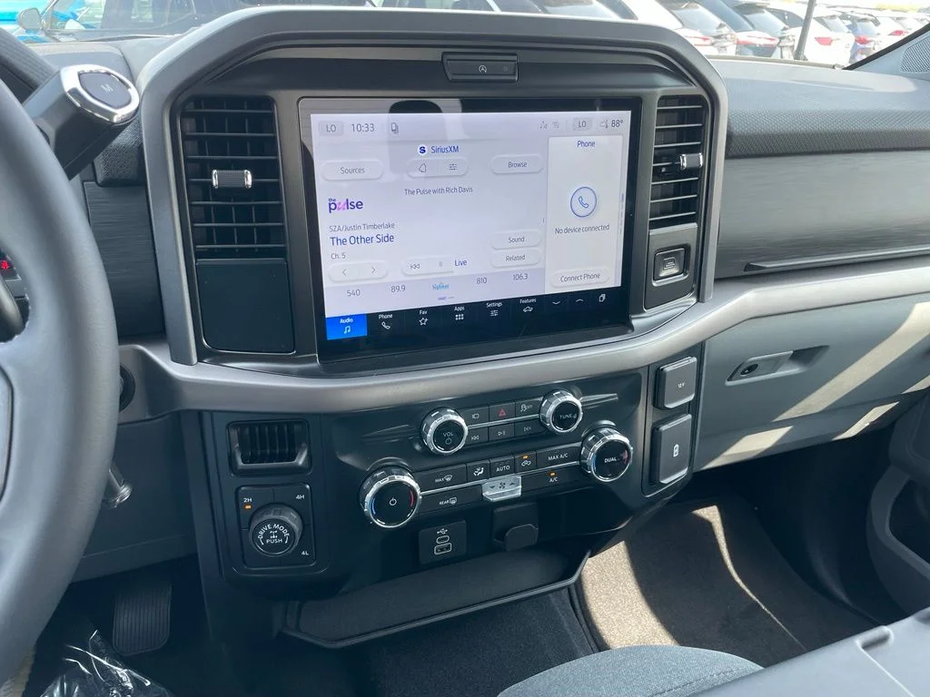 New 2026 Carbonized Gray Metallic Ford XLT image 11
