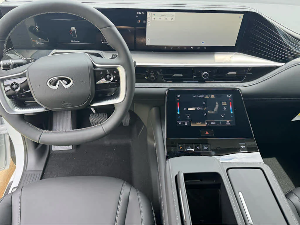 New 2026 RADIANT WHITE INFINITI Pure 2WD image 20