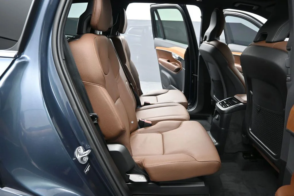 Certified Used 2025 Denim Blue Volvo Core image 21