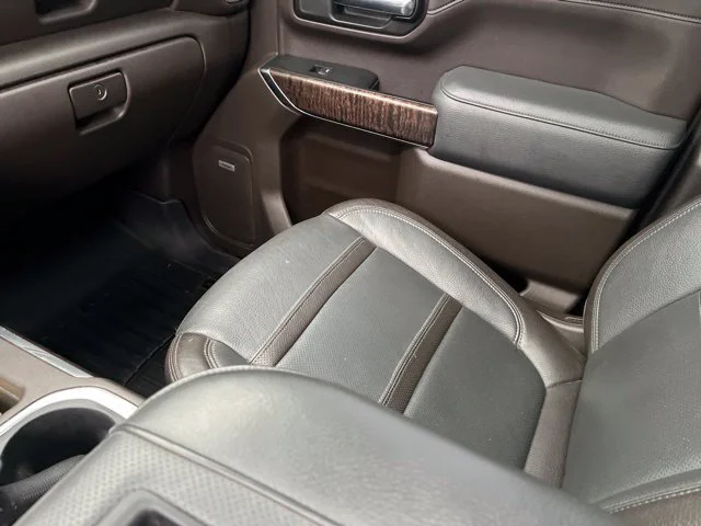 Used 2022 ONYX BLACK GMC Denali image 10