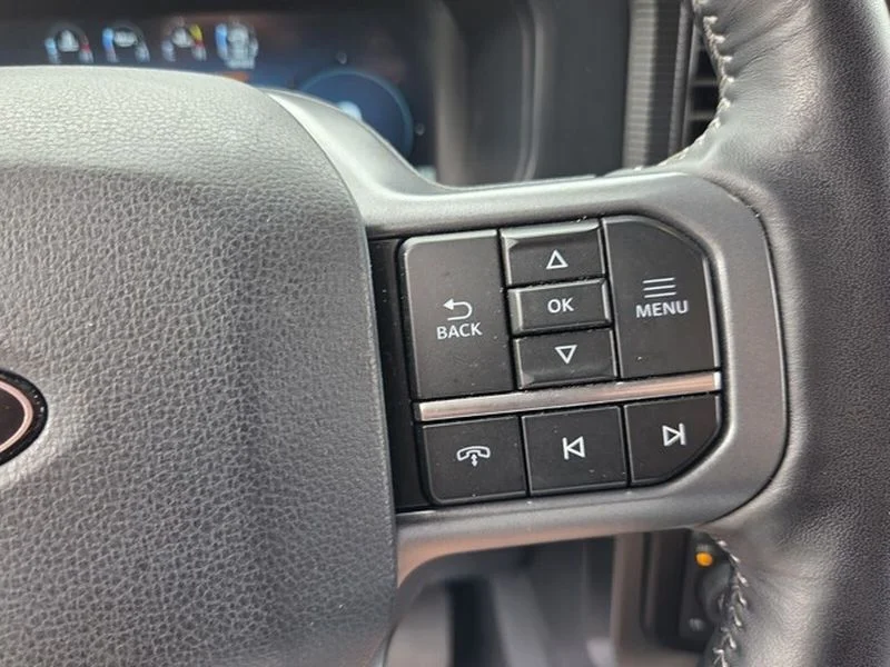 Used 2024 Agate Black Metallic Ford LARIAT image 24