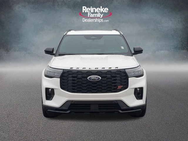 New 2026 Star White Metallic Tri-Coat Ford ST image 2