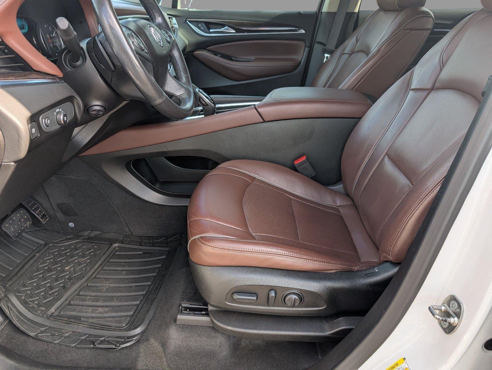 Used 2018 Includes Satin Nickel lower exterior accent color. Buick Avenir image 13