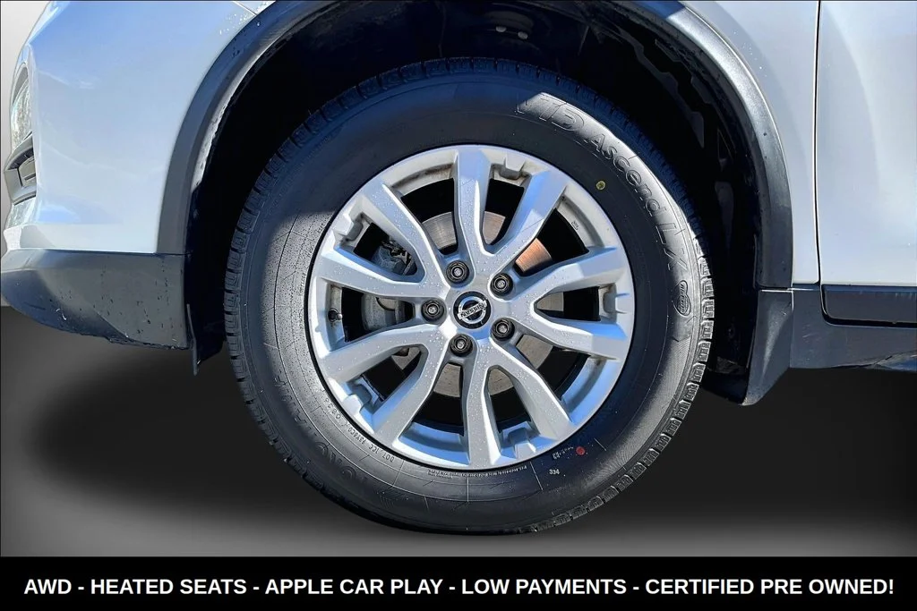 Used 2019 White Nissan SV image 39