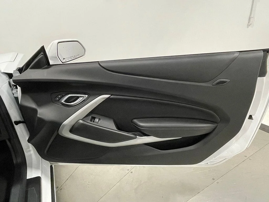 Used 2019 White Chevrolet 1LT image 46