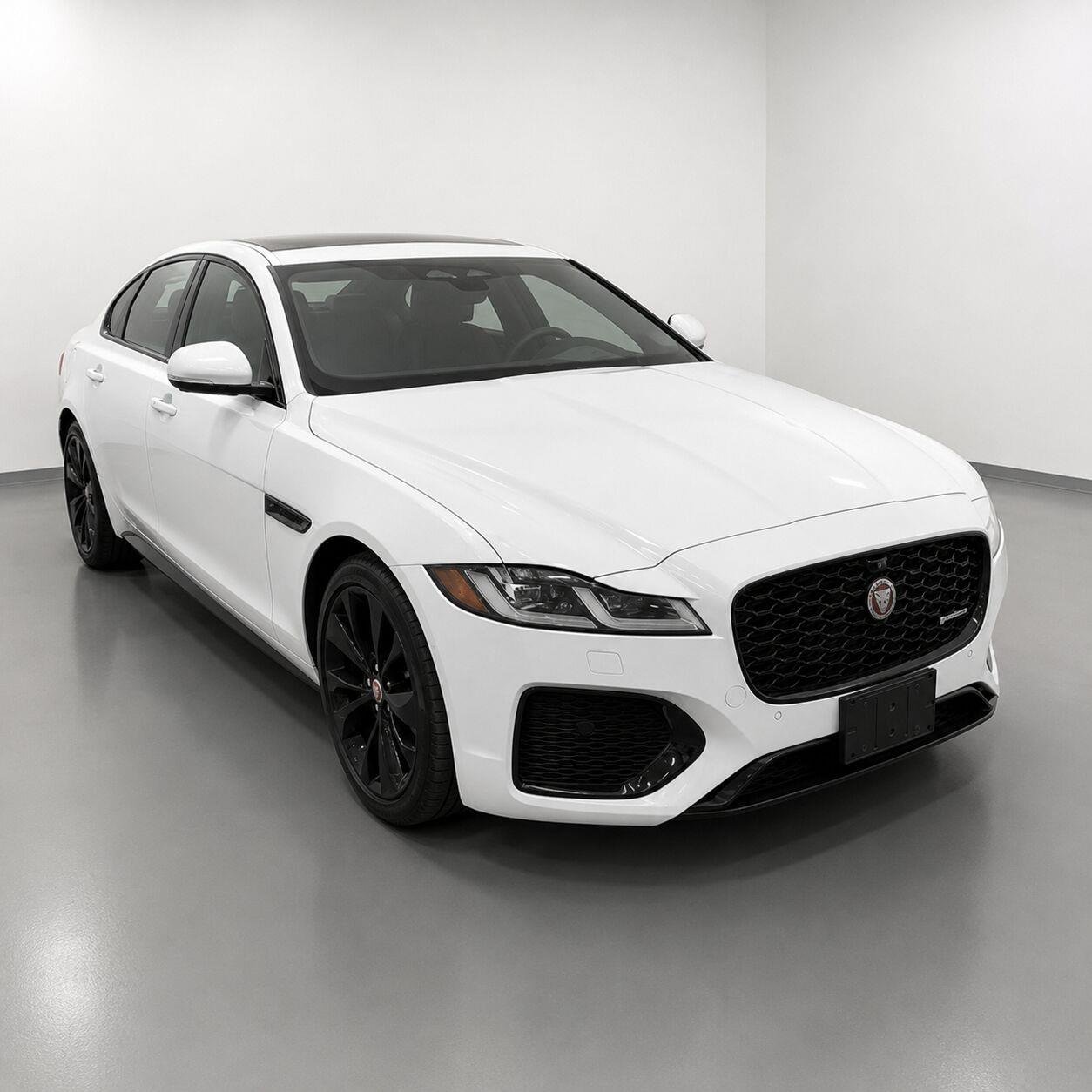 Used 2021 Yulong White Metallic Jaguar R-Dynamic SE image 7