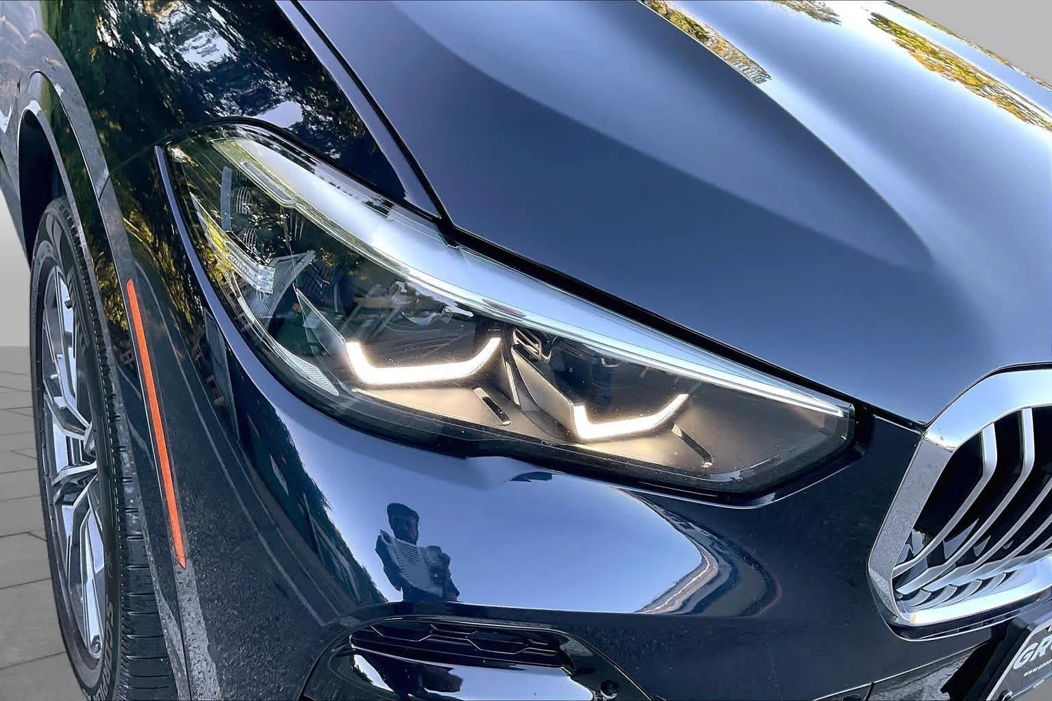 Used 2022 Carbon Black Metallic BMW xDrive40i image 26
