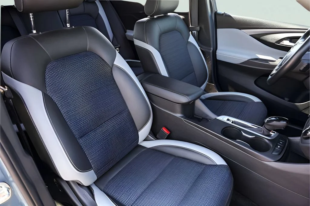 Used 2024 Ocean Blue Metallic Buick Preferred image 31