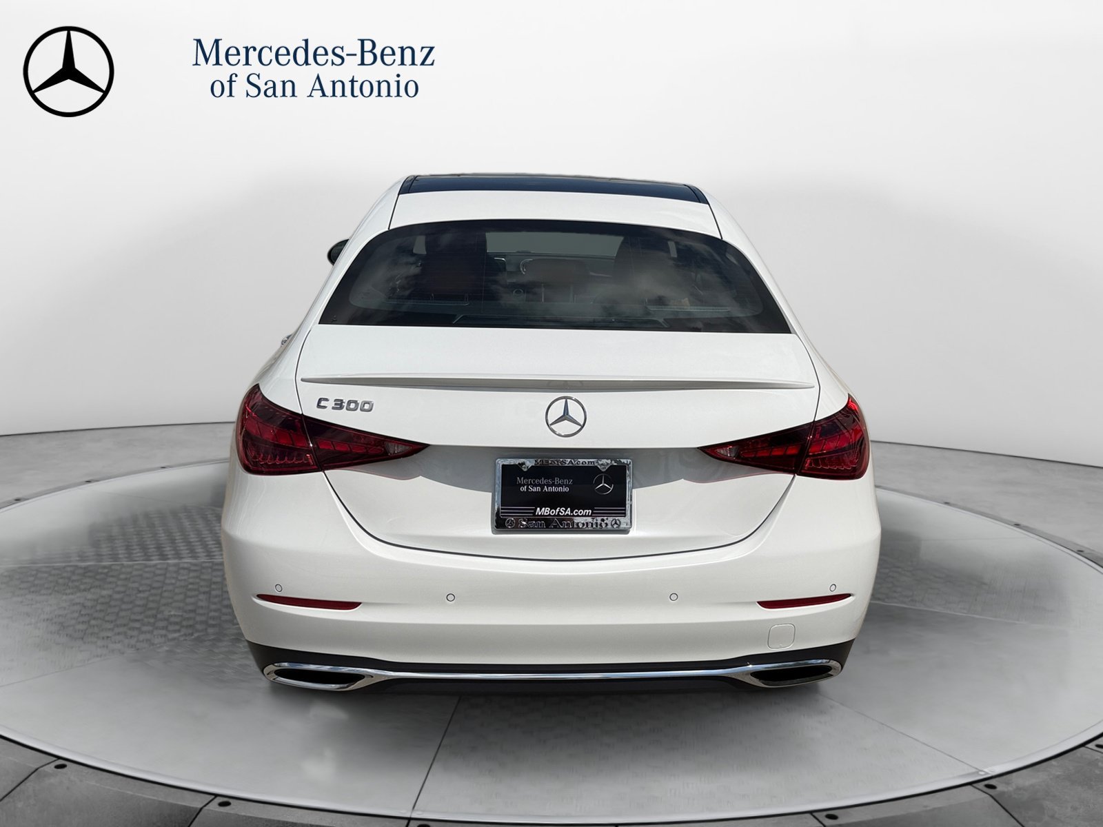New 2026 MANUFAKTUR Moonlight White Metallic Mercedes-Benz C 300 image 6