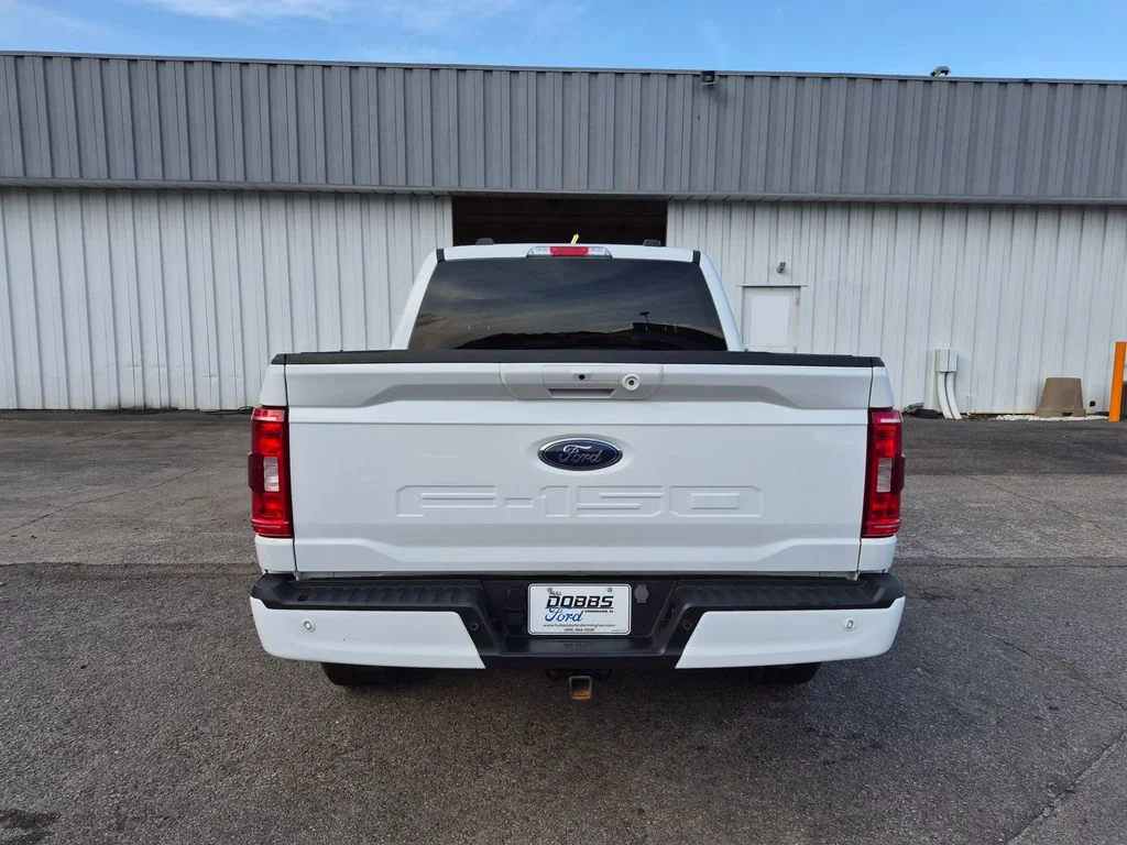 Certified Used 2023 Oxford White Ford XLT image 10