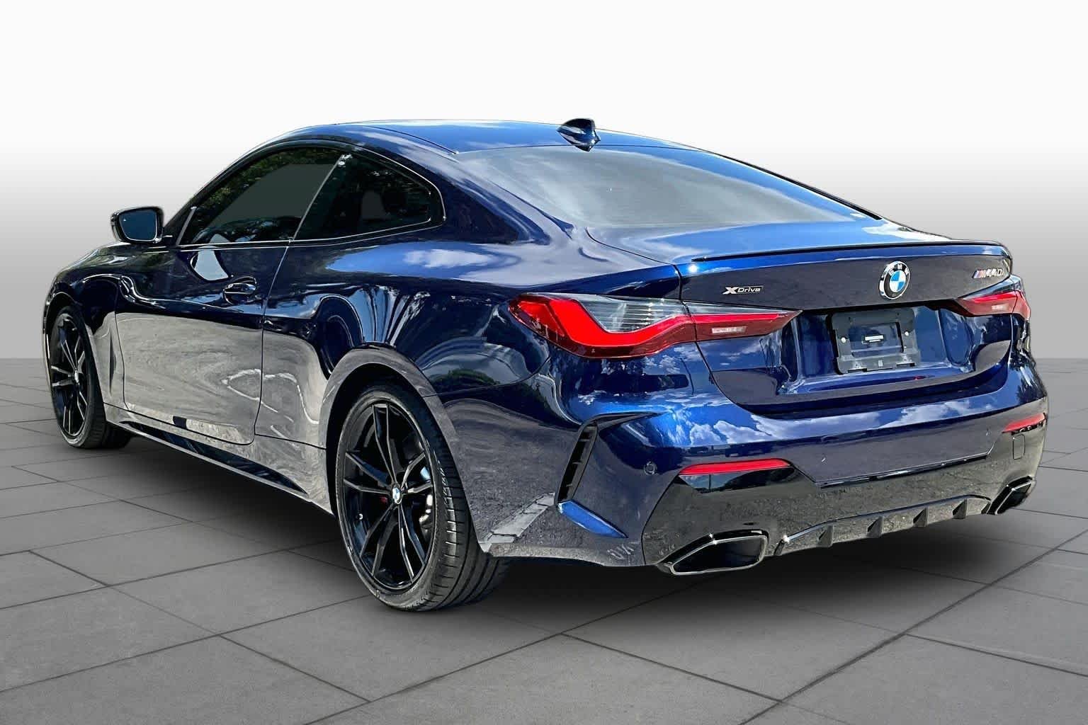 Used 2022 Tanzanite Blue II Metallic BMW M440i xDrive image 12