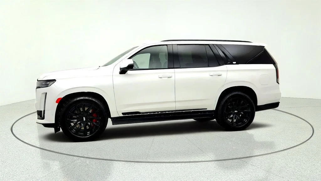 Used 2022 Crystal White Tricoat Cadillac Sport 4WD w/ Touring Pkg & Sport Performance Pkg image 8