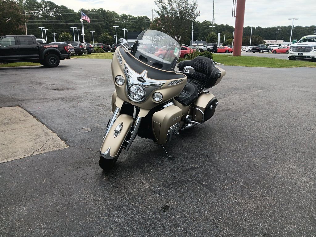 Used 2019 Gold Indian  image 2