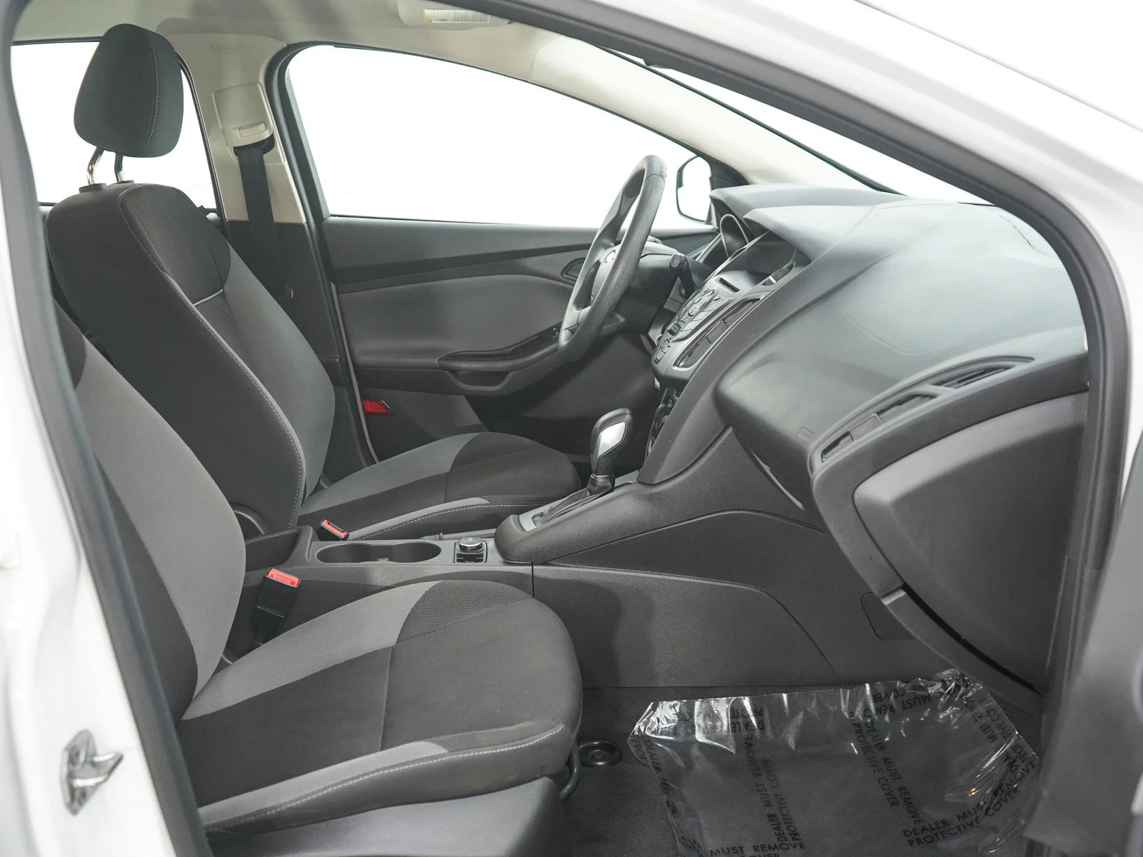 Used 2014 Oxford White Ford S image 11